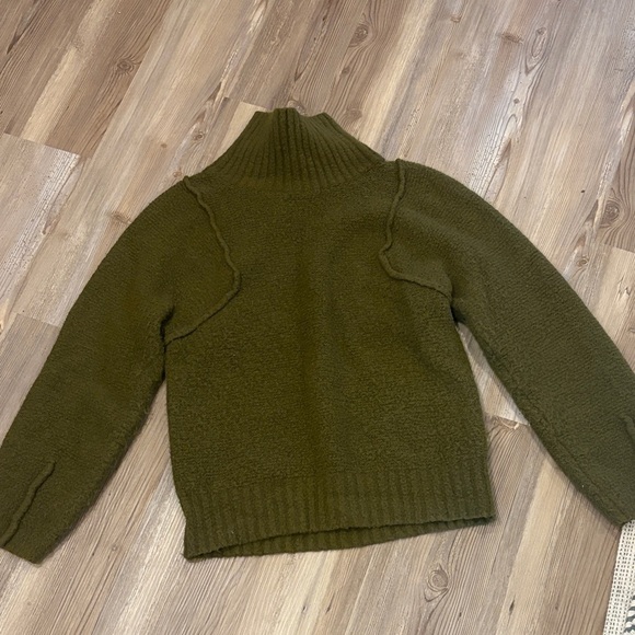 Universal Thread Sweaters - Olive Green Turtleneck Sweater